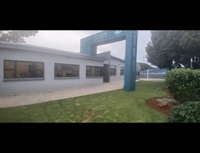 240M² OFFICE TO LET IN MONUMENT